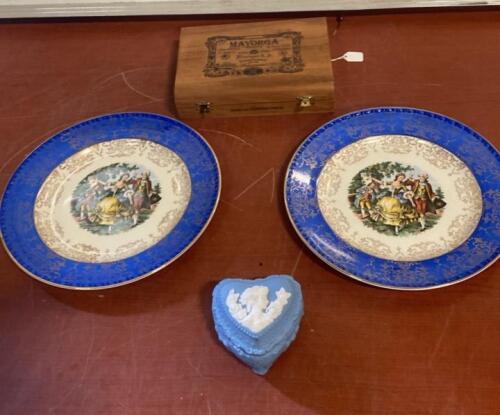 Mayorga Nicaragua Cigar Box, Rococo Porcelain Plates Pair, Blue Heart Jasperware Box ( SP3 )