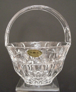 Block Crystal 24% Lead Handcrafted Basket, Poland, Original Label, Star Floral Pattern, 8&rdquo; Tall ( R12 )