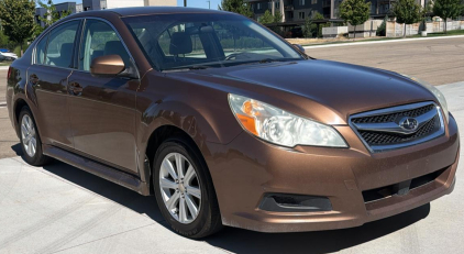 2011 SUBARU LEGACY - AWD!