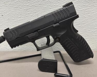 Springfield Armory XD(M)-40 3.8" .40 S&W Semi-Automatic Pistol, 16+1 Capacity