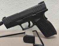 Springfield Armory XD(M)-40 3.8" .40 S&W Semi-Automatic Pistol, 16+1 Capacity