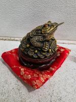 Chinese Feng Shui Wealth Toad & Glass Ship in Bottle Set &ndash; Resin, Gold Accents, Display Bases - 4