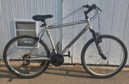 Diamondback Outlook Mountain Bike, 26" Wheels, 21-Speed, Front Suspension