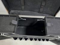 Aluminum Cosmetic Train Case with Multi-Tiered Trays and Key Lock - 5