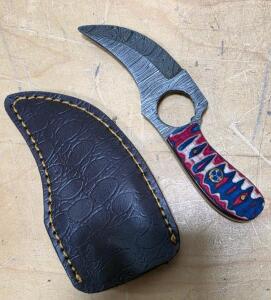 Custom Damascus Steel Karambit Fixed Blade Knife, 3.5" Blade, Decorative Handle, Leather Sheath