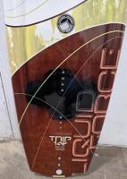 Liquid Force Trip 142 Wakeboard &ndash; Aggressive Continuous Rocker, Molded-in Fins, Three-Position Inserts - 2