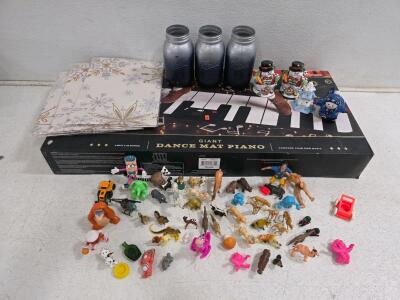 Schwarz Giant Dance Mat Piano, 71"x29", miniature toys, Snowman salt and pepper shakers