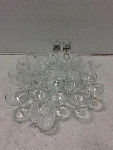 Mixed Lot of 24 Glasses &ndash; Champagne Flutes, Wine, Cocktail, Coupe, Mug &ndash; Anniversary Inn Logo