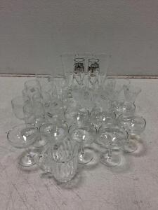 Mixed Lot of 24 Glasses &ndash; Champagne Flutes, Wine, Cocktail, Coupe, Mug &ndash; Anniversary Inn Logo