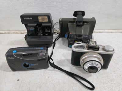 Vintage Camera Lot: Polaroid OneStep CloseUp, Colorpack II, Vivitar PS60DB, Meteor 127 Film Camera