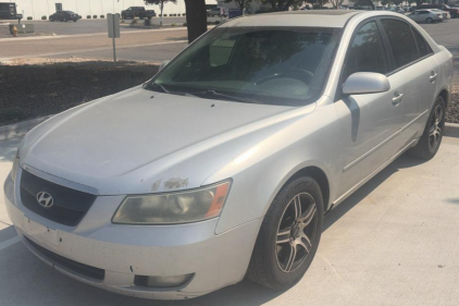 2007 HYUNDAI SONATA - SUNROOF!