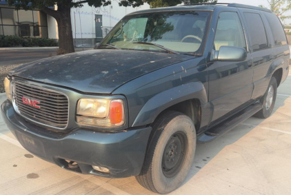 2000 GMC YUKON - 4x4!