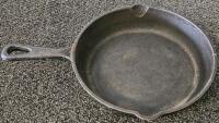 Cast Iron Skillet 9.5" & Oval Griddle 11" Set, "S" Mark, Made in China, Model 1/2, Loop Handles - 5