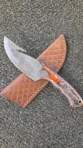 Hand-Forged Damascus Fixed Blade Knife With Multi-Colored Wood Handle & Leather Sheath