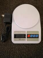 Cen-Tech Digital Scale Q054, 11 lb/5000g Capacity, AC Adapter, Tare/Cal, LCD Display, Two Grain Barrels (Shelf C) - 2