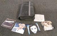 CD Music Collection With Taylor Swift, Miley Cyrus, Alicia Keys, And More In Zippered Binder