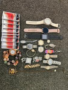 16+ Vintage, Analog, Digital & Smart Watches With Batteries & Jewelry