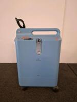 Philips Respironics EverFlo Oxygen Concentrator, 0.5&ndash;5 L/min, 93% &plusmn; 3% Purity, 31 lbs (powered on)