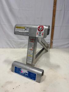 Werner AC10-14-02S Aluminum Short Ladder Jack, Fits 12-14" Planks, Type IA/IAA, OSHA/ANSI Compliant
