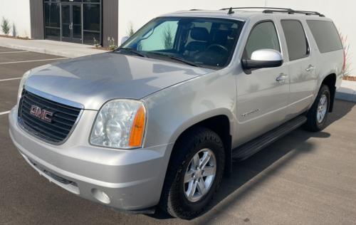 2010 GMC Yukon XL - 4x4 - Power Hatch!