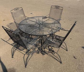 Wrought Iron 5-Piece Patio Set &ndash; 48" Round Mesh Table with 4 Floral Scroll Chairs, Black