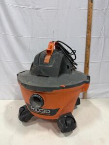 RIDGID Wet/Dry Shop Vacuum, Estimated 4 Gallon Capacity, 5.0 Peak HP Motor