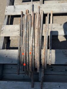 Steel Fence Posts, 6-8 ft, Round Hollow, Galvanized, 18-22 pcs
