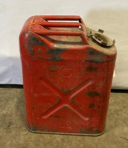 WWII-era US 5.3-Gallon Red Jerry Can with "C" and "US" Markings ( R7 )