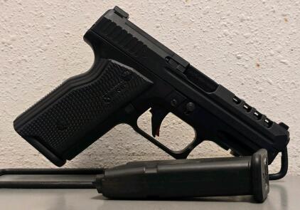 ERMox XFire 9MM Pistol, Striker-Fired, 4.5" Barrel, Fiber Optic Sights, TK670-23A10047