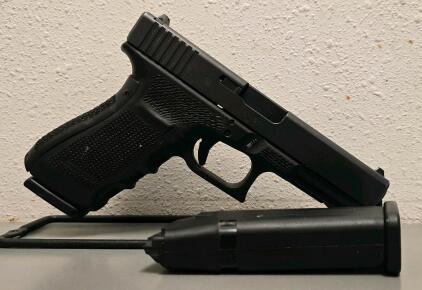 Glock 21 Gen 4 .45 ACP Semi-Auto Pistol, Extra Mag, Austrian Made, Serial SYY297