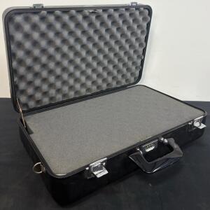 Zero Halliburton Black Aluminum Hard-Sided Briefcase with Combination Lock (Location 9)