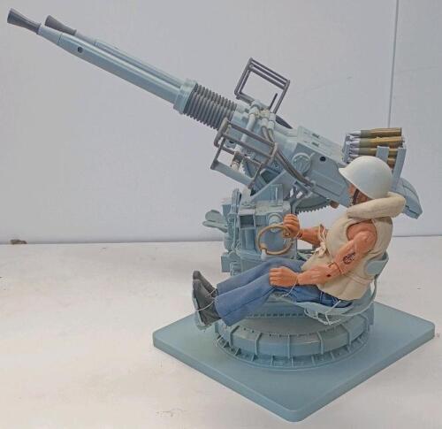 G.I. Joe Navy Gunner with Twin 40mm Bofors Anti-Aircraft Gun Model (1:6 Scale, Hasbro, 2000)