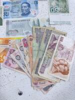 Large World Banknote Collection &ndash; Hong Kong, UAE, Brazil, Colombia, Portugal, 1930s&ndash;1980s, 20+ Notes - 24
