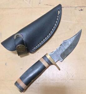 Handmade Fixed-Blade Hunting Knife, Clip Point, Wood/Brass Handle, Leather Sheath,