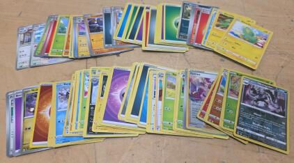 Pok&eacute;mon TCG Mixed Lot &ndash; 100+ Cards, Includes Galarian Obstagoon #119/196