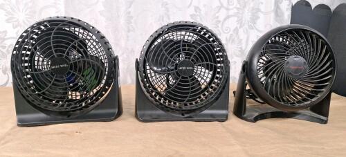 (3) 3-Speed Table Top Fans