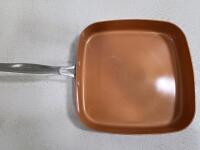 Working Nostalgia RetroWave Microwave & Toaster Set, Copper Skillet, Kitchen Lot - 8