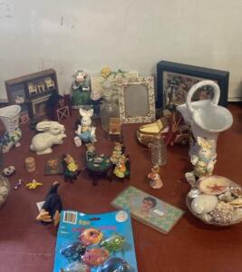 Lot Of Assorted Vintage & Decorative Collectibles, (25+) Pieces, Animal Figurines, Glassware, Mini Furniture