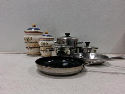 Villa Della Luna, and Stainless Steel Cookware Set