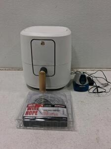 Beautiful by Drew Barrymore 6-Quart Digital Air Fryer, White with Gold Handle, Touch Display (Turns On)