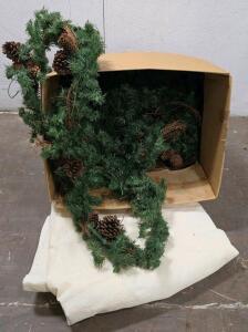 Artificial Pine Garland with Pinecones &ndash; Flexible, Decor, in Cardboard Box