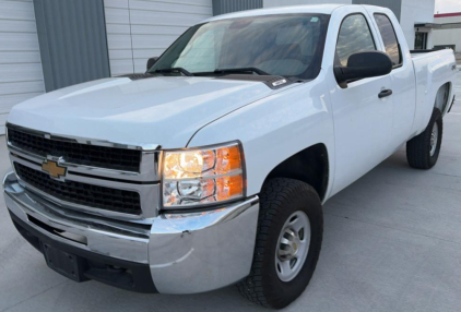 2010 CHEVROLET SILVERADO 2500 - 4x4!