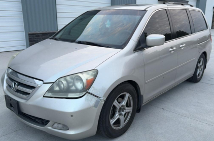 2006 HONDA ODYSSEY - SUNROOF!