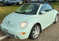 2003 VOLKSWAGEN BUG - LEATHER SEATS!