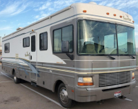 2000 FLEETWOOD BOUNDER - 38K MILES! - 7