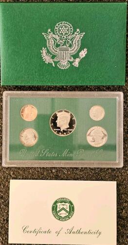 1997 S U.S. Mint Proof Set &ndash; Lincoln Cent, Jefferson Nickel, Roosevelt Dime, Washington Quarter, Kennedy Half