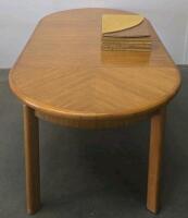 Large Extendable Oak Veneer Dining Table With 6 Leaves, Rounded Edges And Table Cover!! - 2