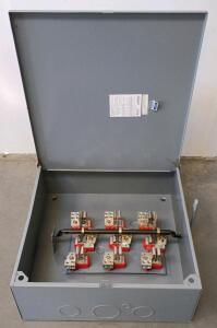 Square D 92355R Double Throw 400A 240V 3-Pole NEMA 3R Safety Switch, Non-Fusible, E1 Series