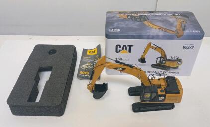 CAT H Hybrid Hydraulic Excavator 1:50 Scale Diecast Model By Diecast Masters #85279 Tin Box
