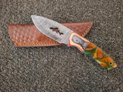 Custom Fixed-Blade Hunting Knife, Damascus Steel, Mosaic Pin, Multicolor Resin Handle, Leather Sheath